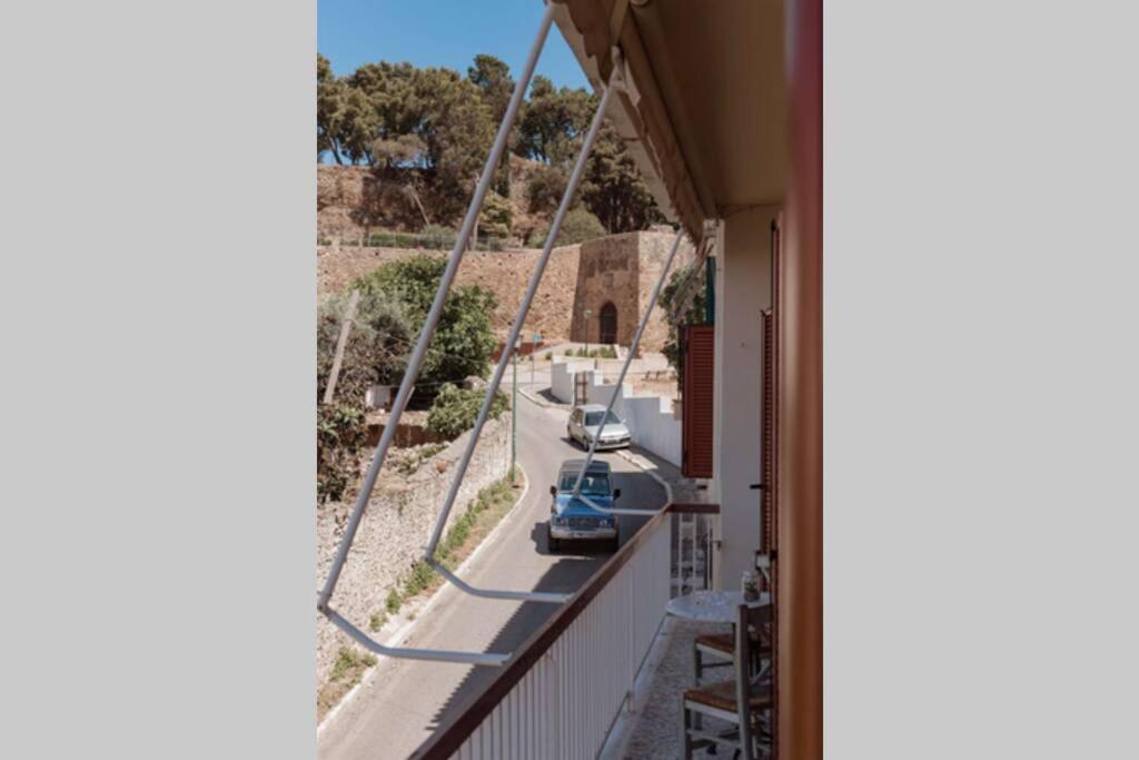 John'S House Under The Castle Of Kalamata Exterior photo